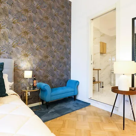 Duomo View Luxury Apartment